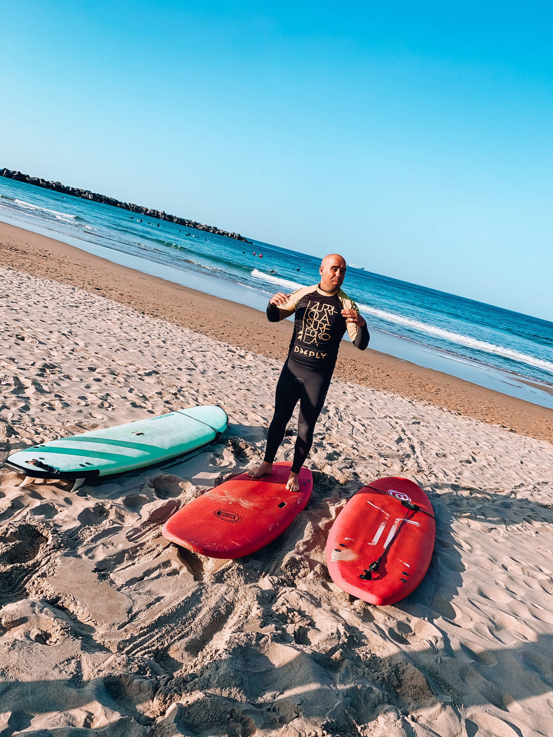 surfeando en zurriola 